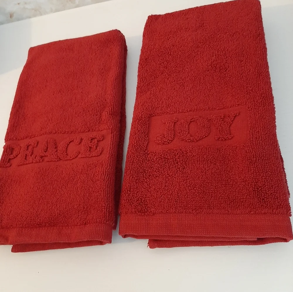 *Pottery Barn Cardinal Red Joy Peace Guest Towels - Set of 2 Towels